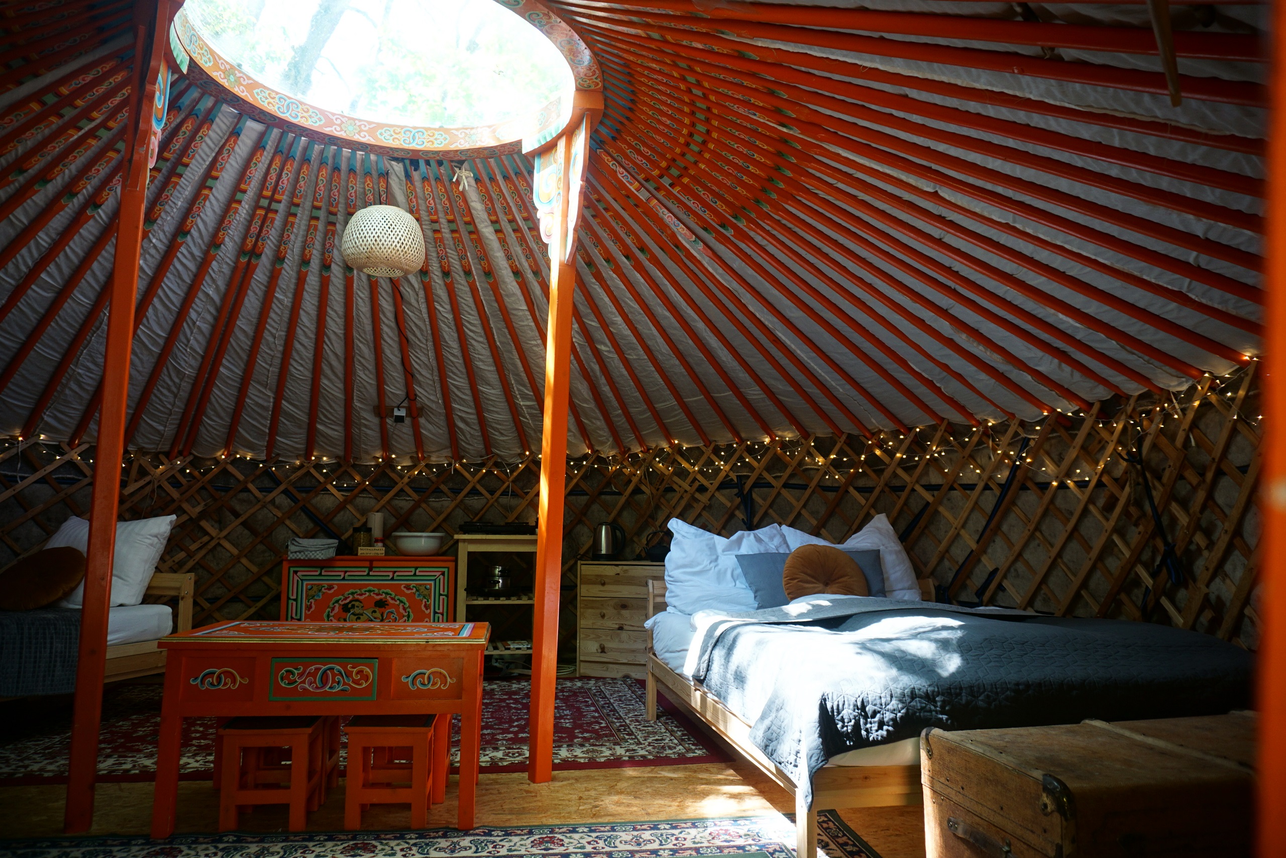 Lichterkette in der Jurte
